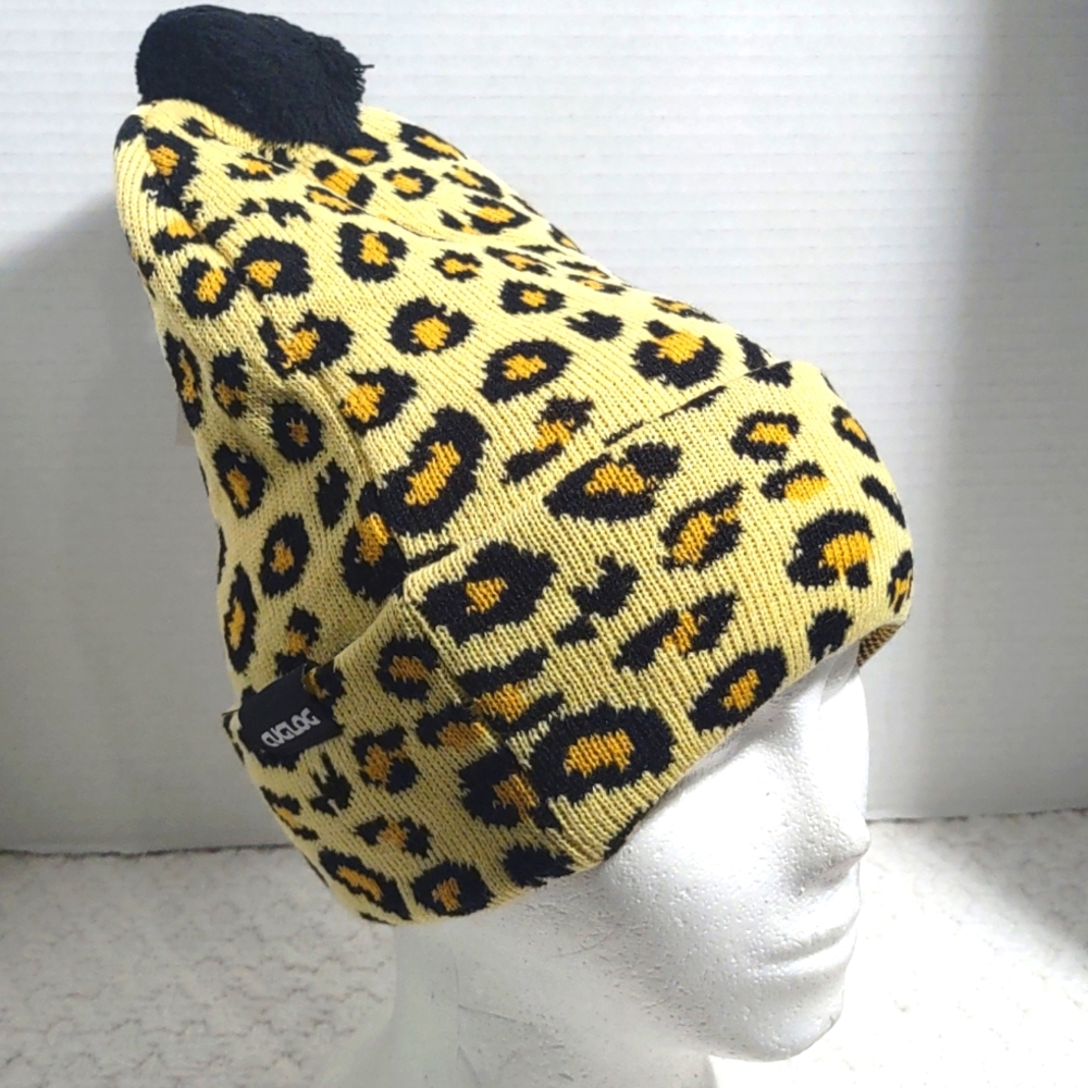 CUGLOG Leopard Knit Cap - Picture 3 of 4